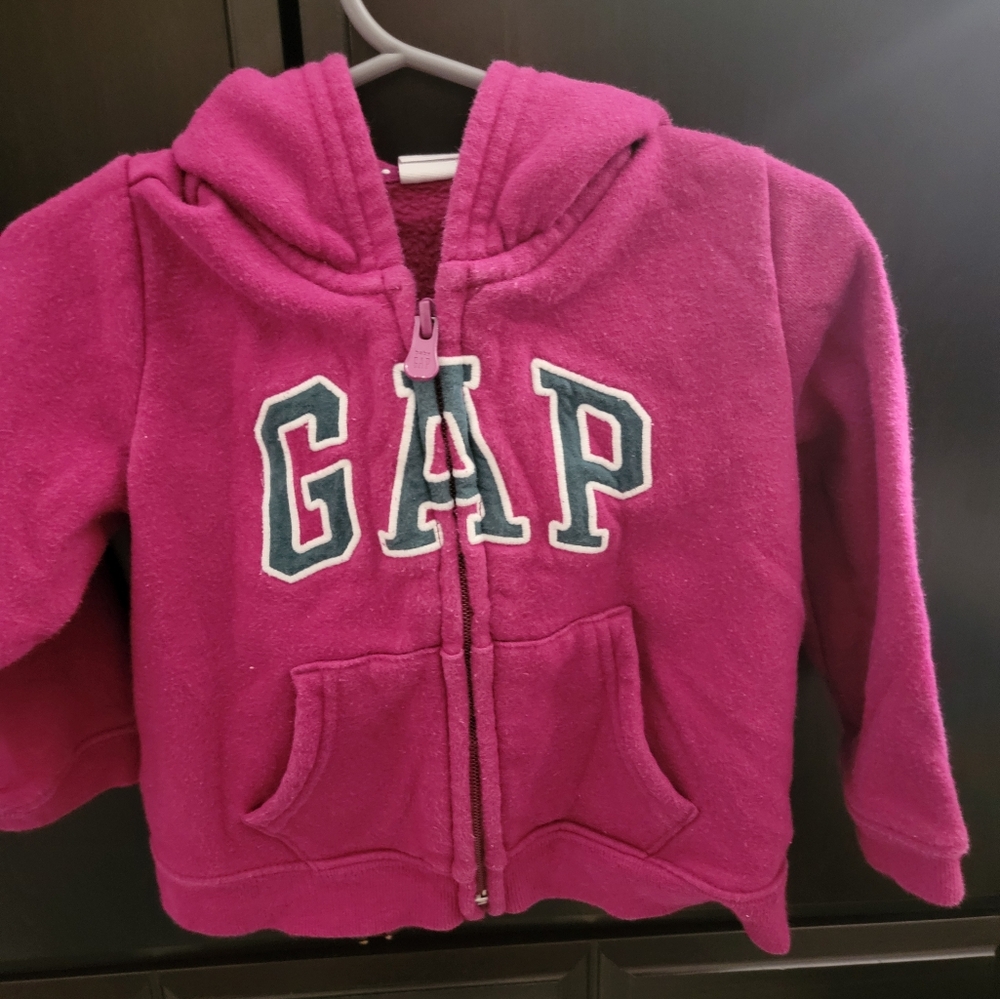 Gap toddler girls hoodie 18-24 months maroon